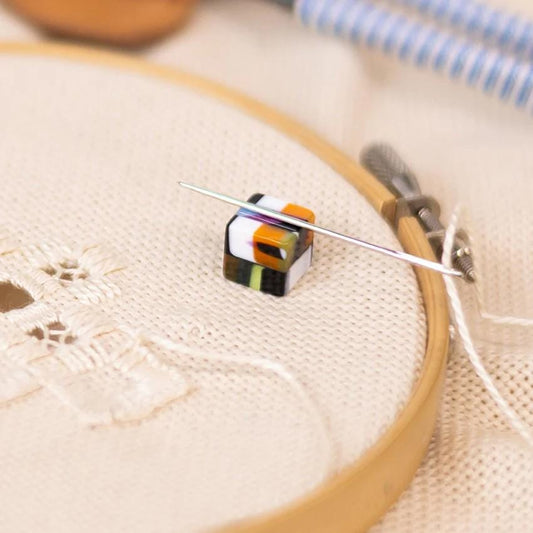 Cohana Sabae Acetate Needle Minder, Wisteria Pastel (Magnetic Sewing Tool)