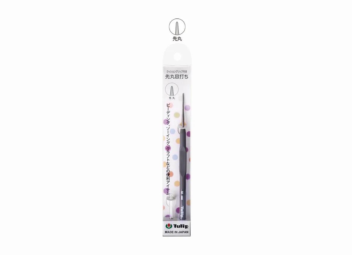 A pencil with a pointed tip and a small eraser, packaged in a clear plastic container with Japanese text and a logo.