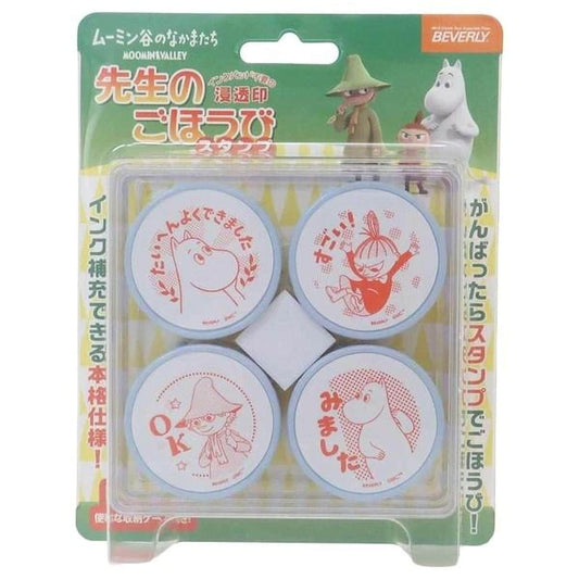 The image is a product packaging for a set of four circular items, each featuring a different cartoon character.