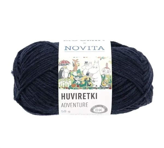 A ball of dark blue yarn with a label that reads "HUVIRETKI ADVENTURE" and "NOVITA".