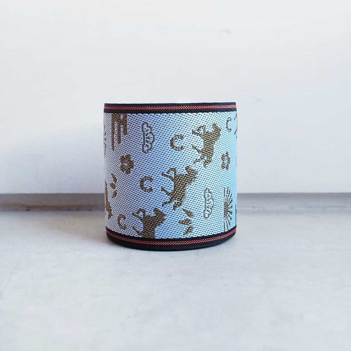 Tatami Edge Tape, Japanese Jacquard Trim | Lucky Horse Design | White x Gold